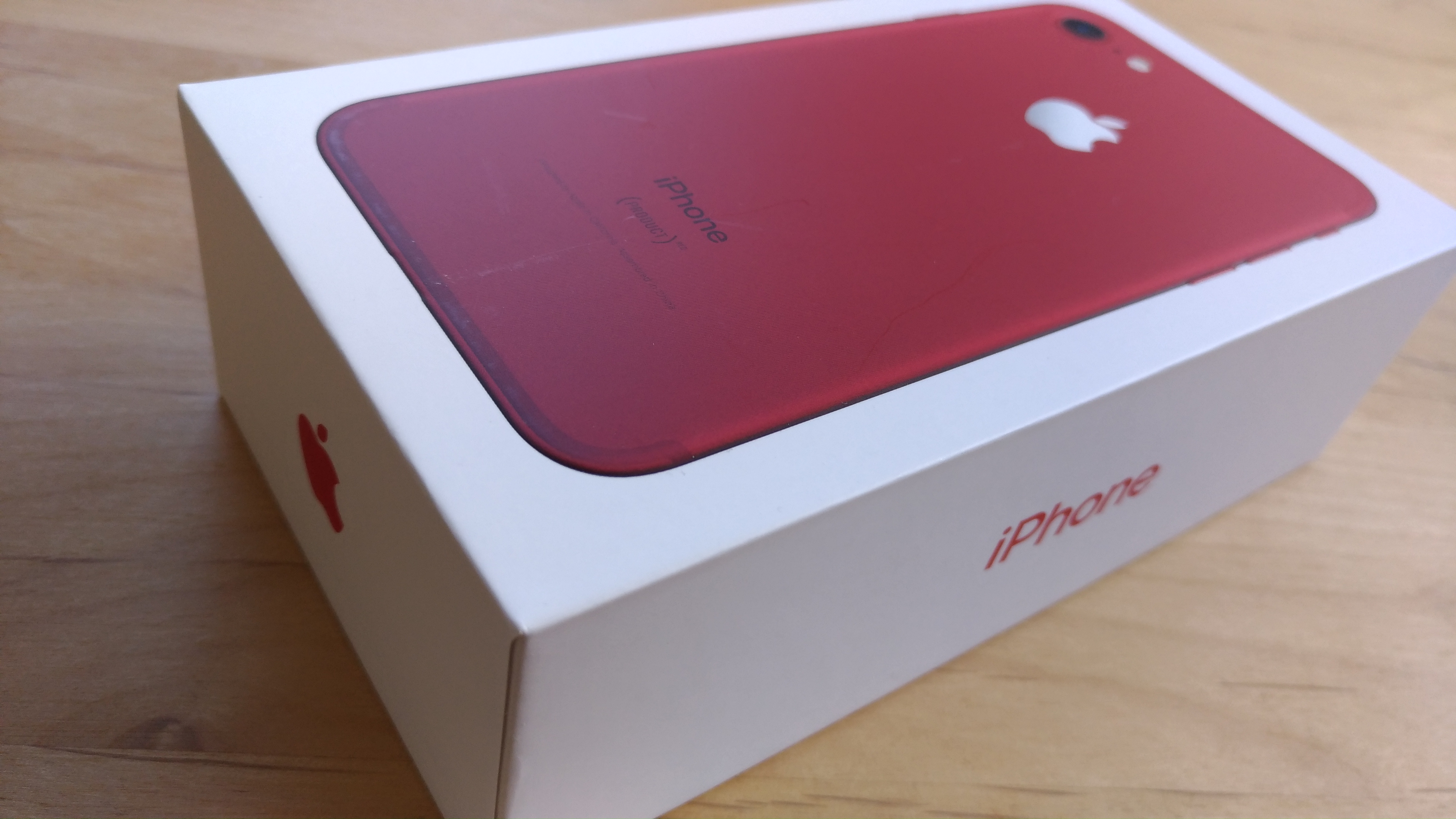 iPhone7 (PRODUCT)RED™