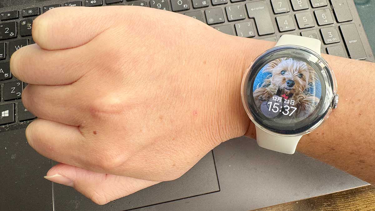 ピクセルウォッチでウォッチフェイスをGoogleフォトの写真に変えた手順