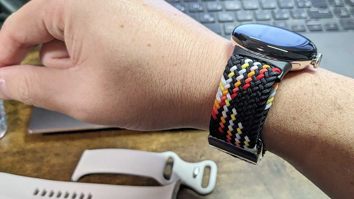 ピクセルウォッチで好みのバンドに付け替えた手順！