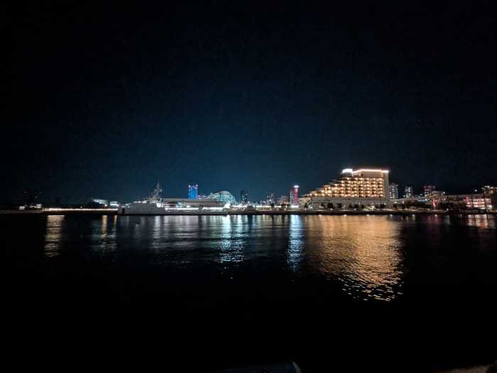 グーグルピクセル9a メリケンパーク方面の夜景
