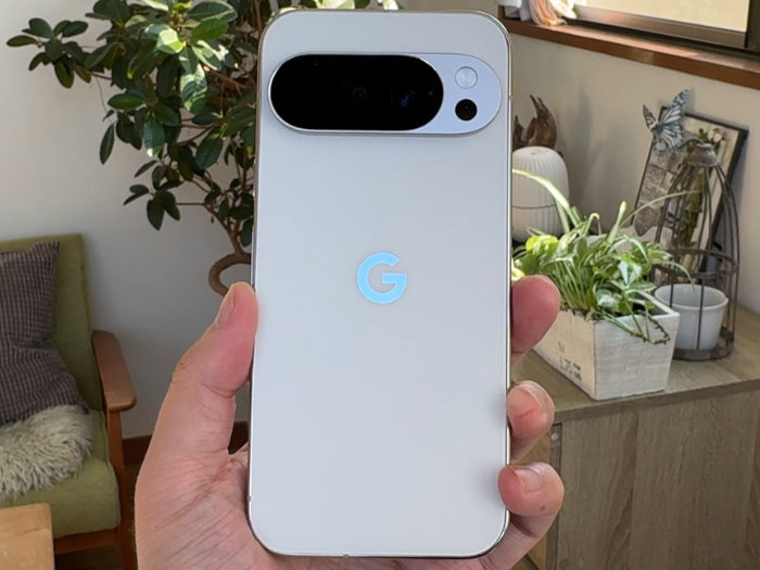 グーグルピクセル10Proの裏面