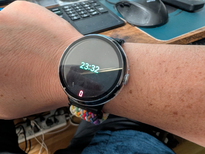 71時間半経過でようやくバッテリー残量0%に!