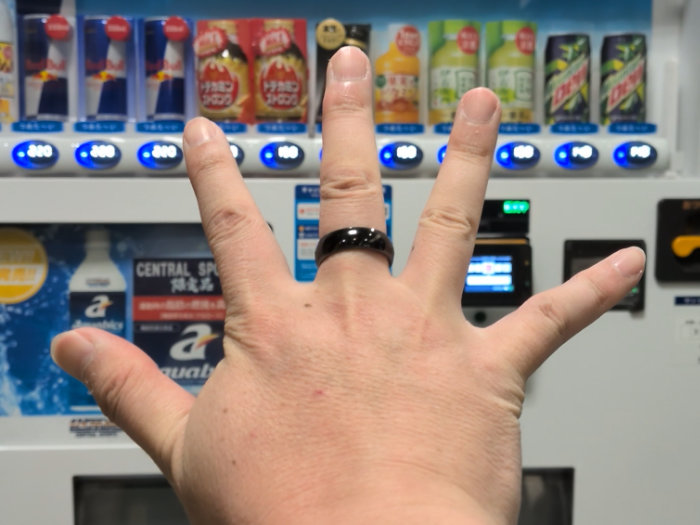 エブリング 自動販売機で飲み物を選択