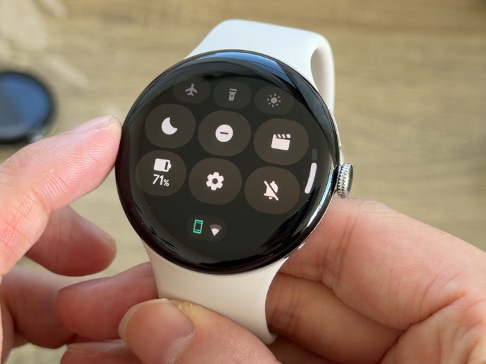 ピクセルウォッチ4 クイック設定パネル