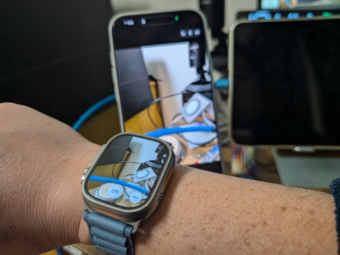 アップルウォッチウルトラ3 iPhoneのカメラを起動