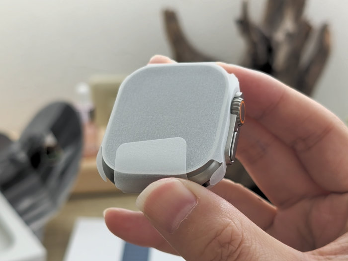 アップルウォッチウルトラ3 本体はフィルムに包まれています
