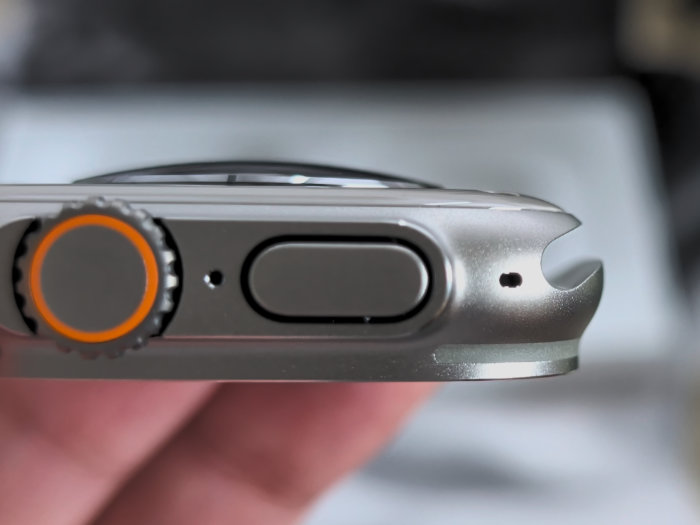 アップルウォッチウルトラ3 バンドを取り付けるくぼみ