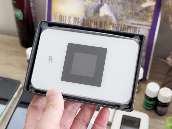 Rakuten WiFi Pocket 5G お顔