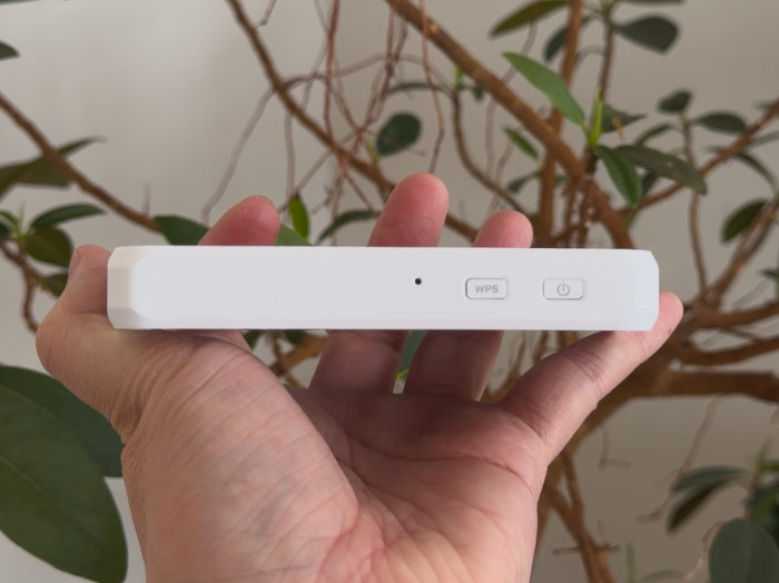 Rakuten WiFi Pocket 5G WPS／ページ送りボタン