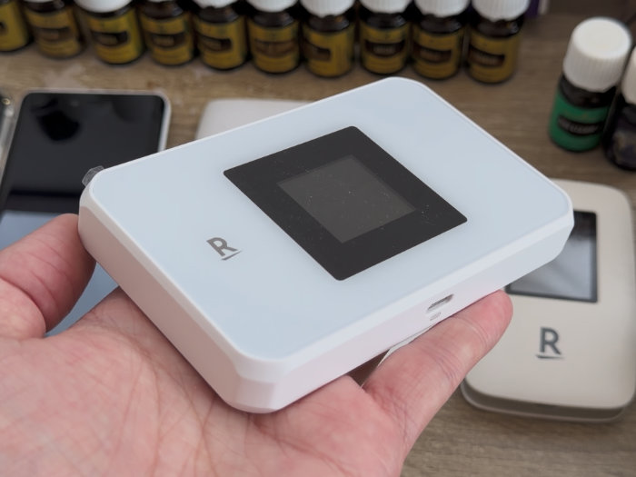 Rakuten WiFi Pocket 5G 重量177g